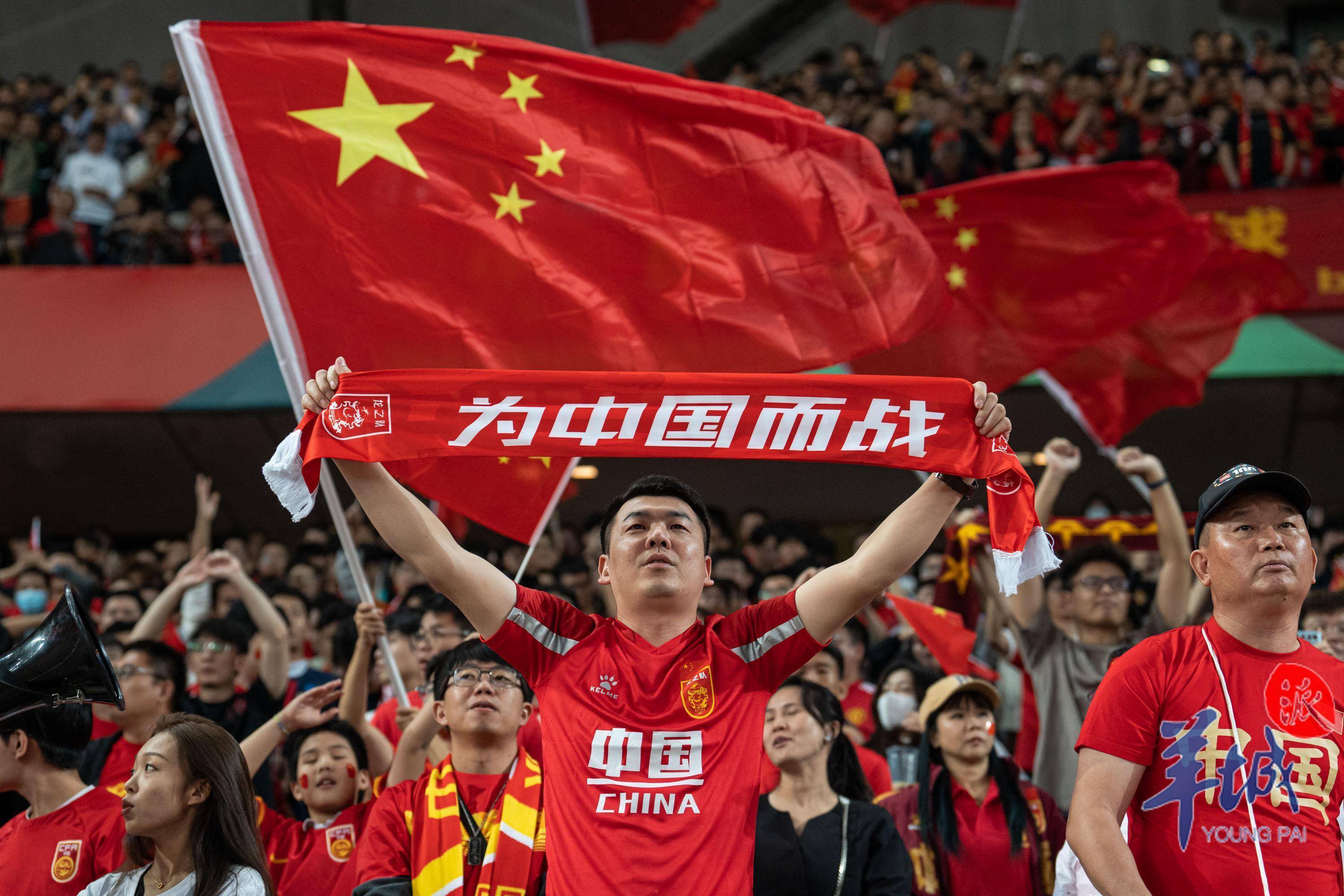 中国队勇夺胜利，再次引领足坛风潮